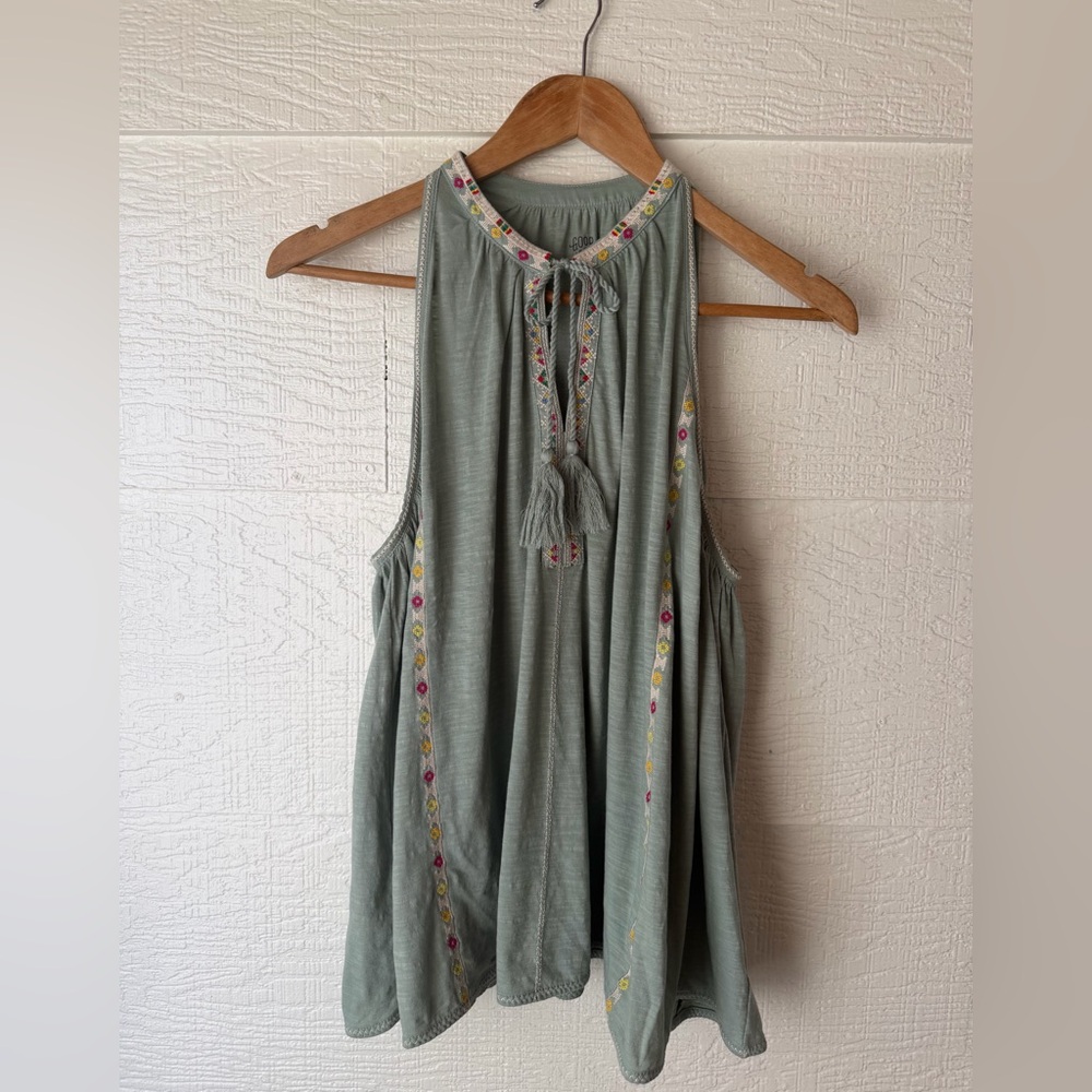 Good Hart Embroidered Tassel Tank Small Boho Sleeveless Top